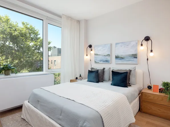 405 West 206th Street image 7 of 43