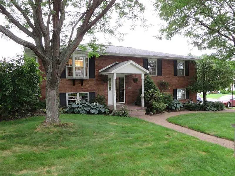 5650 Gardner Dr photo 1