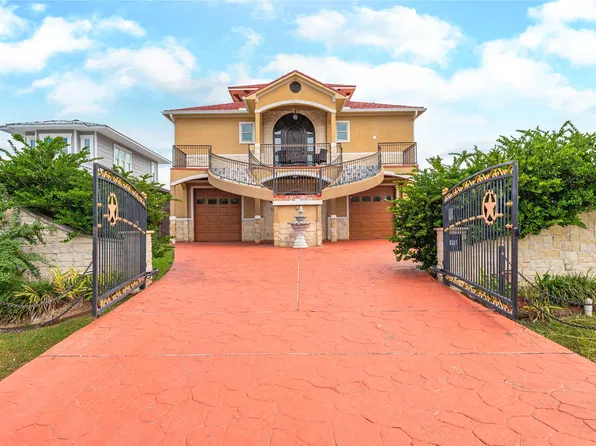 615 29th St, San Leon, TX 77539