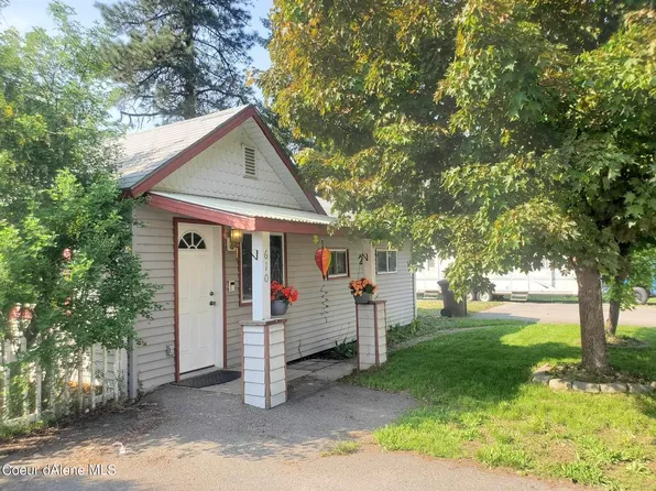 610 4th St, Pinehurst, ID 83850