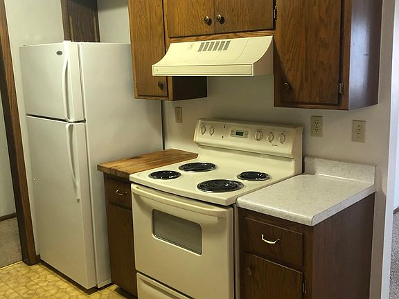 4th image of 517 32nd Ave S APT 11