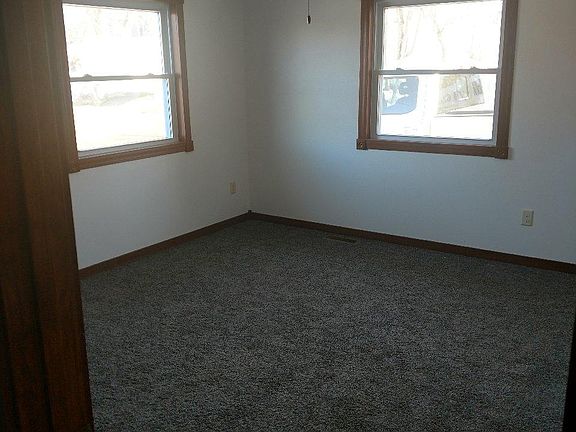 3rd image of 318 Keller Ave N #B