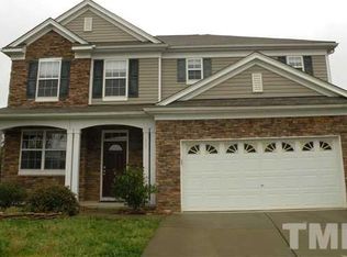 101 Sunny Chloe Ct, Holly Springs, NC 27540