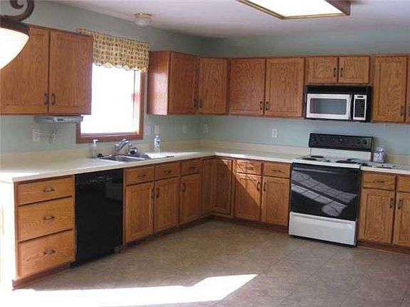 4th image of 1234 Tricia Ct