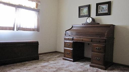 4th image of 15124 Evergreen Dr APT 1C