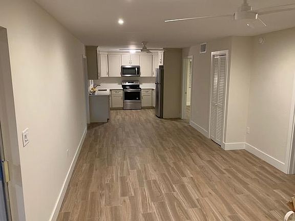 3rd image of 1964 Alamanda Dr APT 6