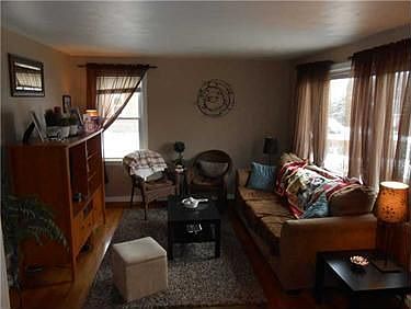 2nd image of 5050 Don St