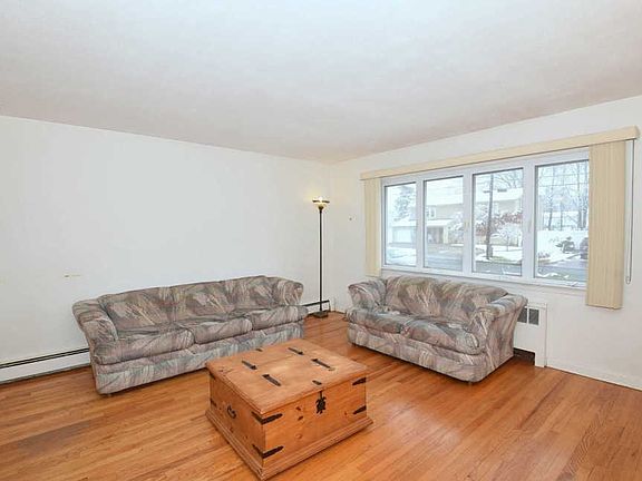4th image of 280 Eastwood Ave