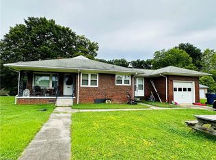 139 W River Dr, Randleman, NC 27317