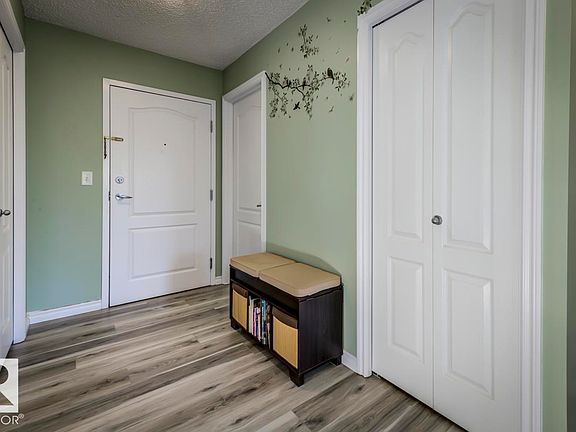 4th image of 905 Blacklock Way SW #214