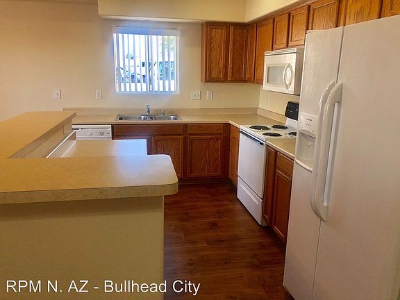 5th image of 1765 Central Ave APT 301