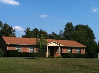 111 Summertree Dr, Nicholasville, KY 40356