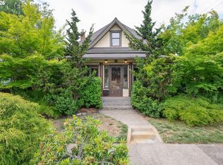 952 C St, Springfield, OR 97477