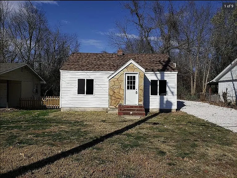 2613 E Cherry St — Photo 8