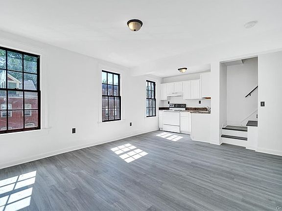 5th image of 160 Lander St