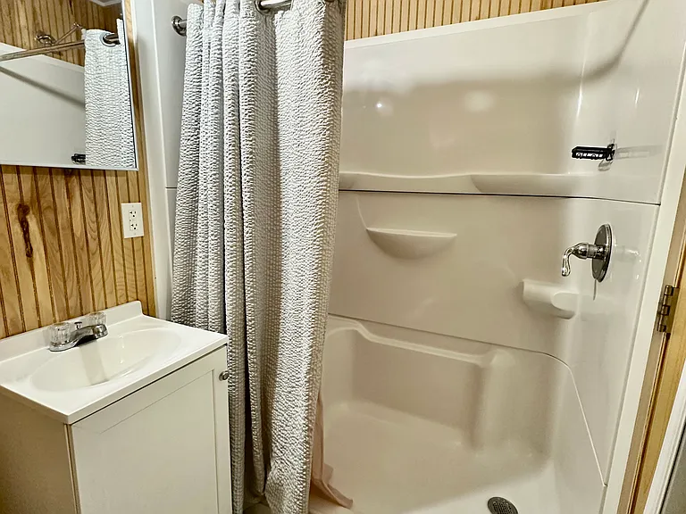 210 E North St #17 — Photo 6