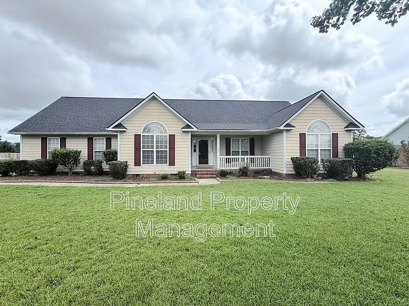 102 Louise Dr