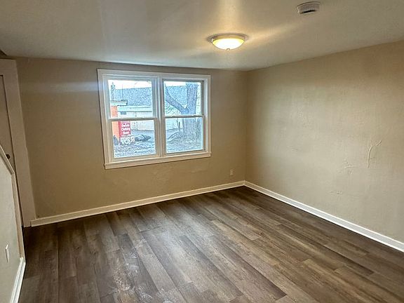 4th image of 37-43 Cobb St #37