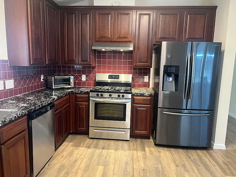 21839 Manitou Falls Ln — Photo 2
