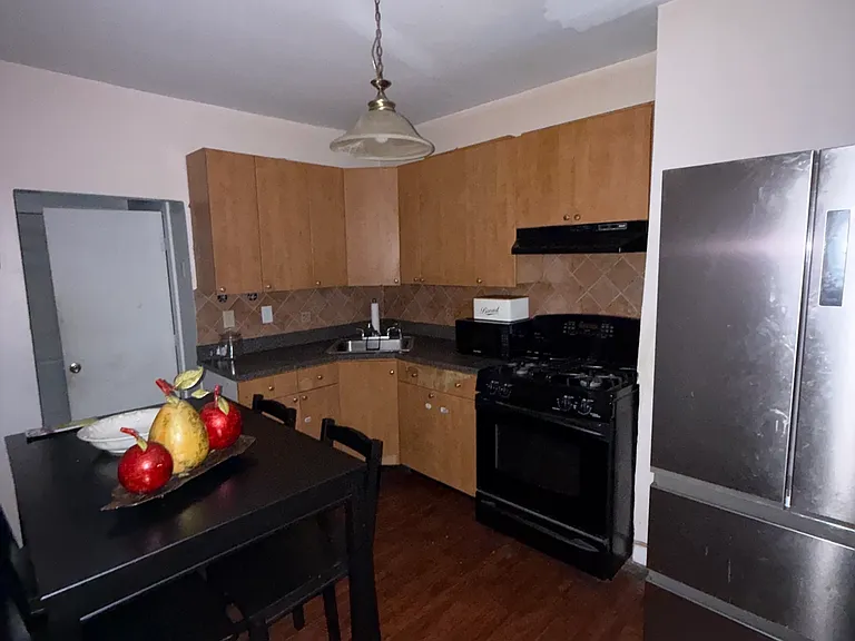 31 Clarke Ave #2 — Photo 10