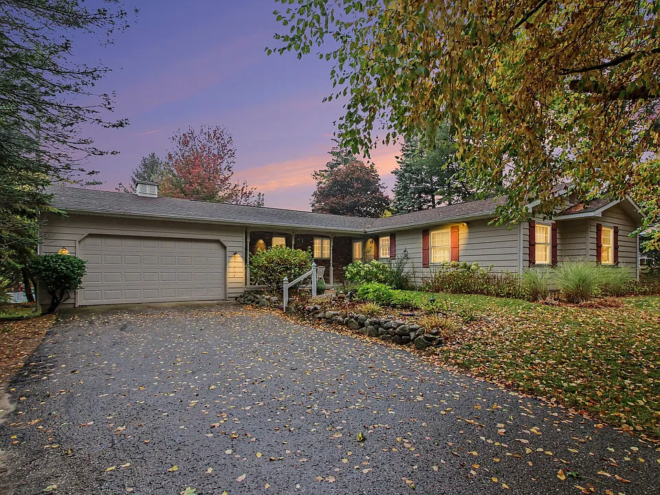 271 Lincoln Pl