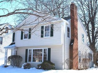 19543 N Sagamore Rd, Fairview Park, OH 44126