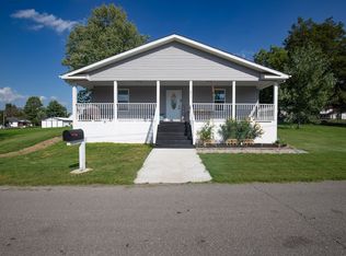 651 Union St, Hope, IN 47246