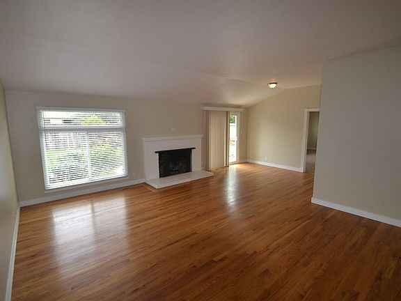 5th image of 4524 El Camino Ave