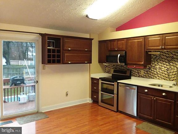 5th image of 7803 Golden Pine Cir