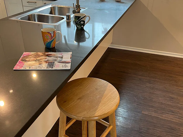 Stone kitchen counter to seat 4