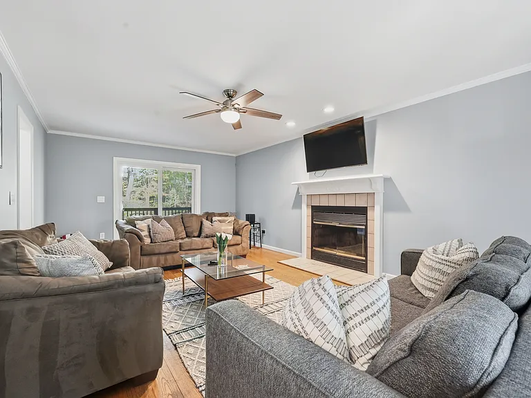 121 W Wakefield Blvd — Photo 6