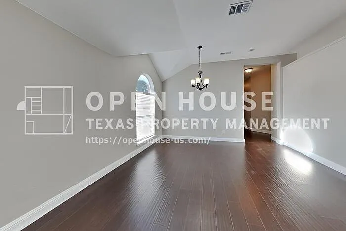 617 Creek Point Dr — Photo 6