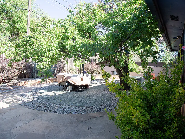 809 Rio Vista St — Photo 18