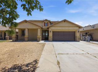13855 Jackson St, Oak Hills, CA 92344