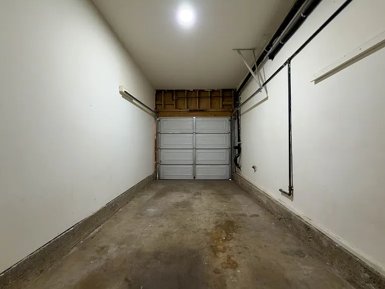 10428 Riverside Dr — Photo 16