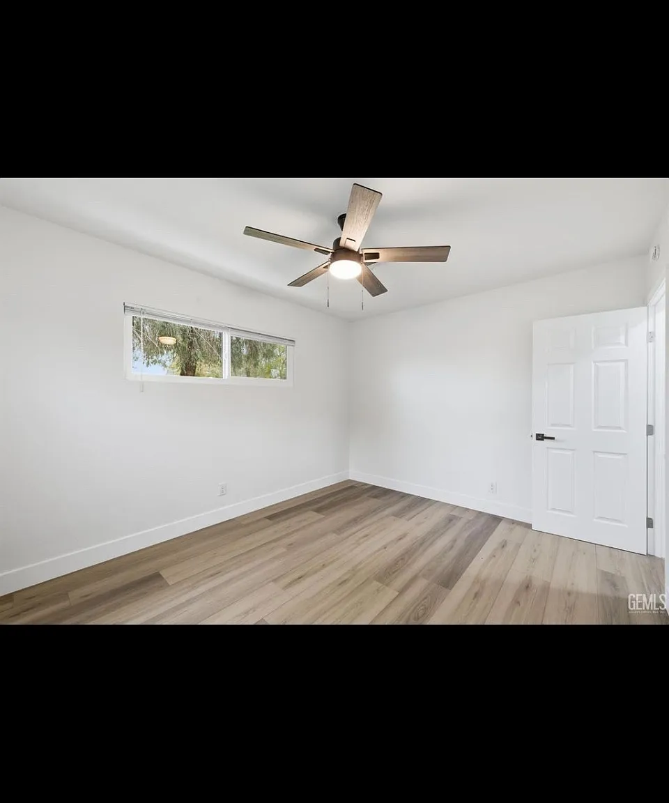3 bed, 1052 sqft, $2,300 — Photo 4