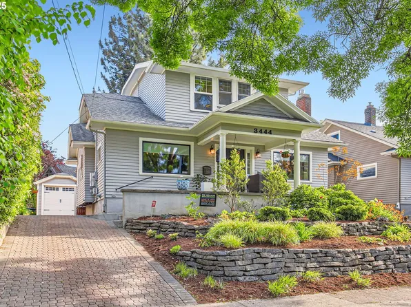 3444 NE Hassalo St, Portland, OR 97232