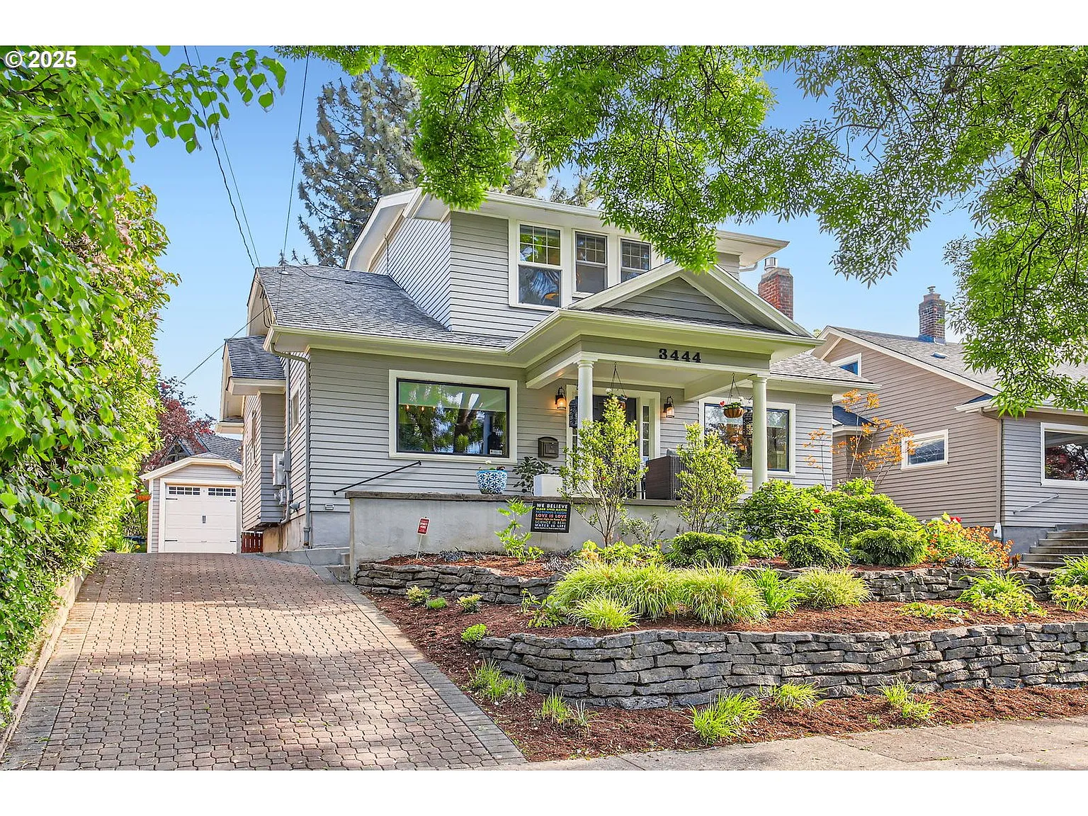 3444 NE Hassalo St photo 1