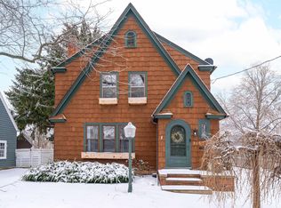 325 E Randall St, Appleton, WI 54911