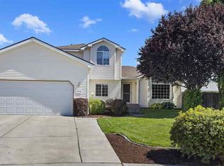 9014 N Greenwood St, Spokane, WA 99208