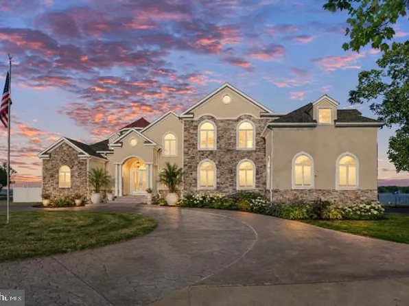 116 Kettle Bottom Dr, Colonial Beach, VA 22443