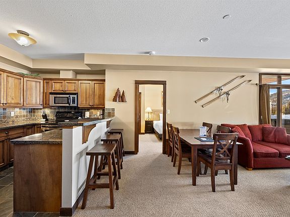 3rd image of 5005 Valley Dr #36