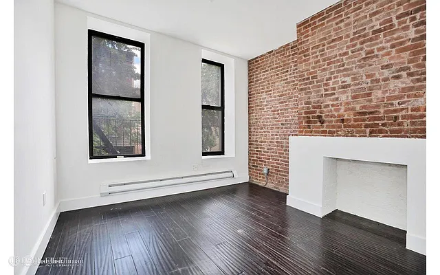 Rented by Douglas Elliman | media 16