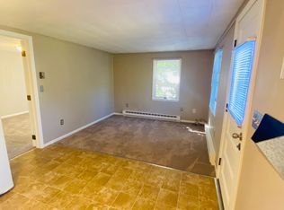 116 Wood St #B, Bristol, RI 02809