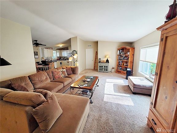 3rd image of 12772 Burchard Dr SW