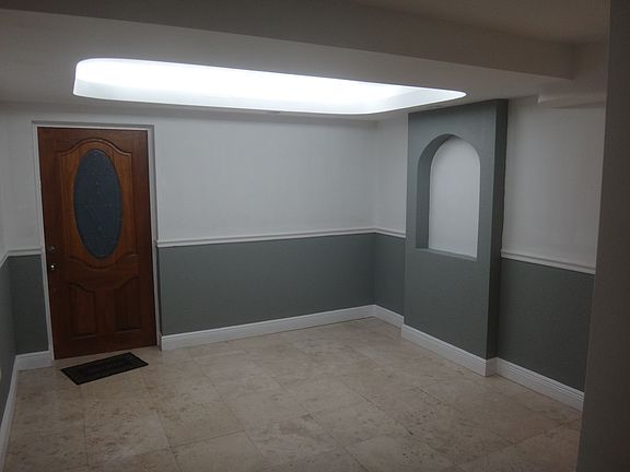 Front door/ Foyer