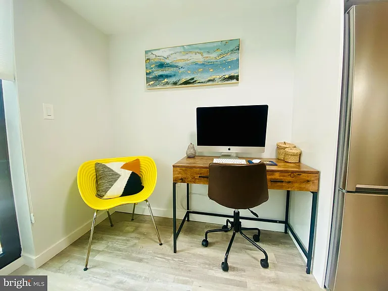 700 Roeder Rd #201 — Photo 8