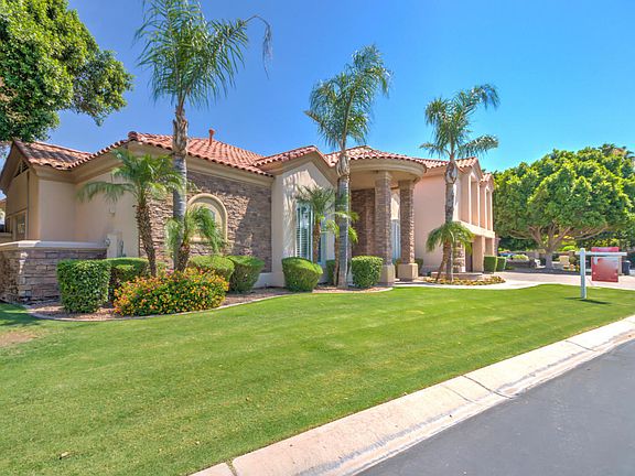 3rd image of 1324 E Treasure Cove Dr