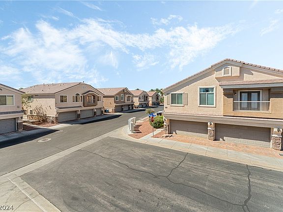 4th image of 3504 Hazelnut Pine Pl Suite 1