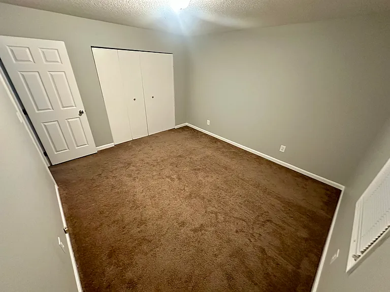 315 Berkley Ct #3 — Photo 10